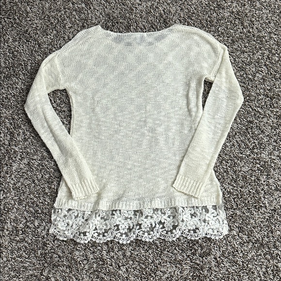 Delia’s Knit Sweater - Picture 4 of 5